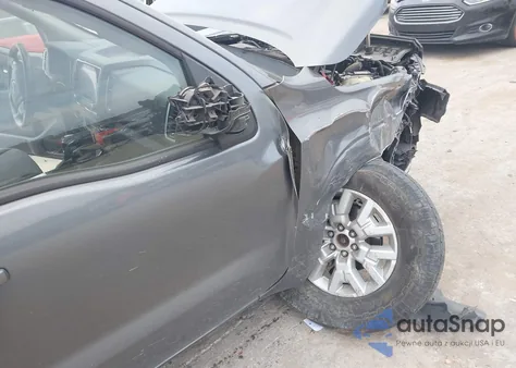 2022 Nissan Frontier Sv 4X4 z USA, uszkodzony, nr VIN 1N6ED1EK7NN690315